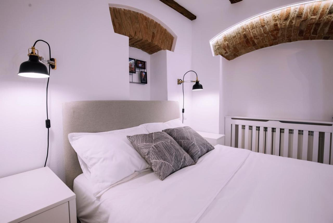 Chic Central Studio Sibiu Bagian luar foto