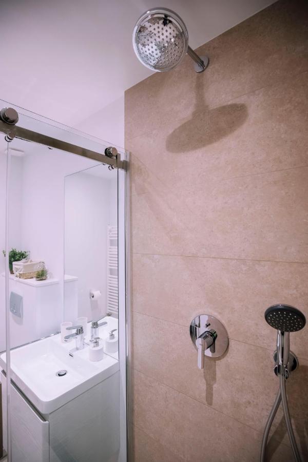 Chic Central Studio Sibiu Bagian luar foto